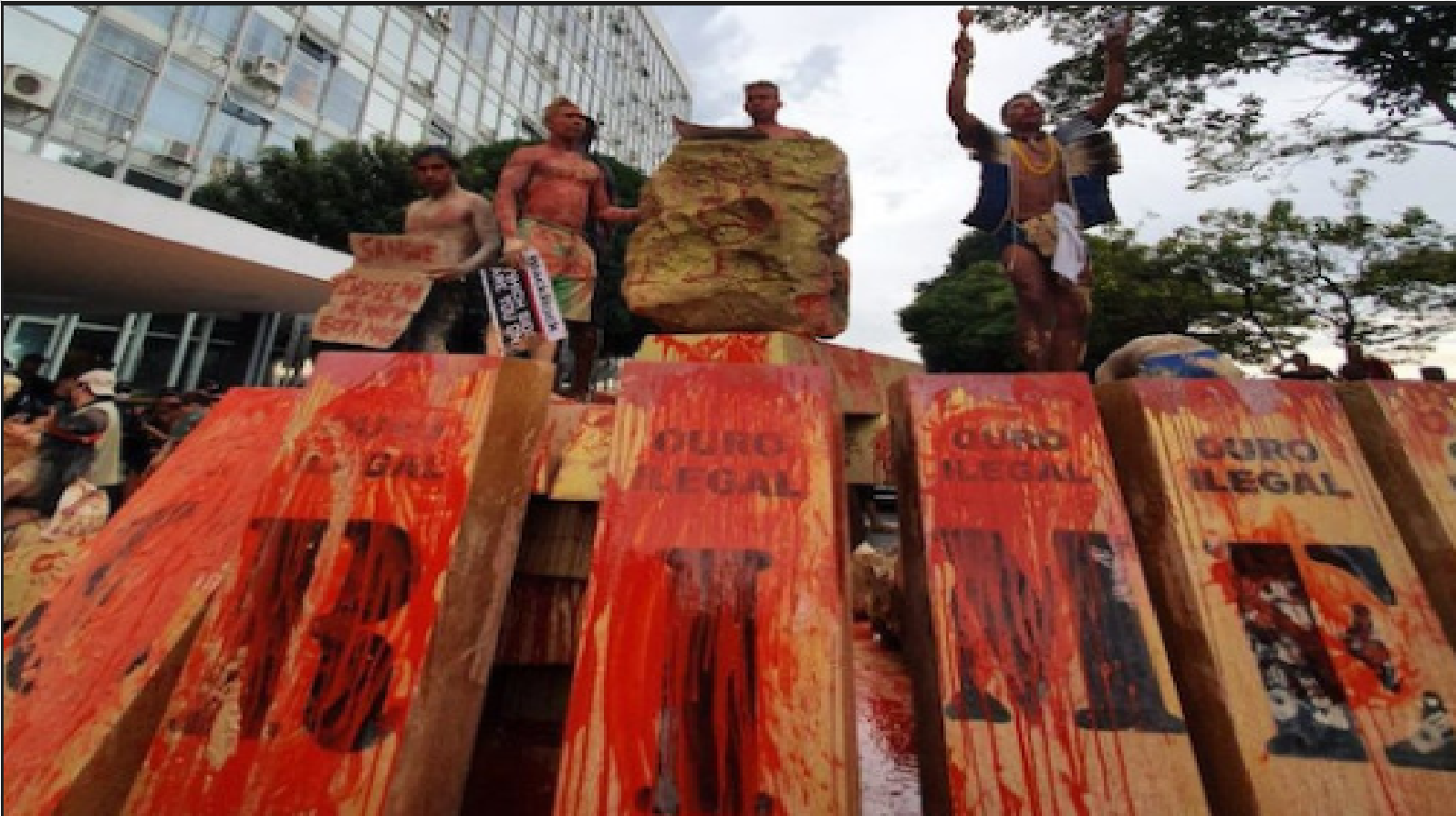 O Ouro de Sangue dos Inanomami