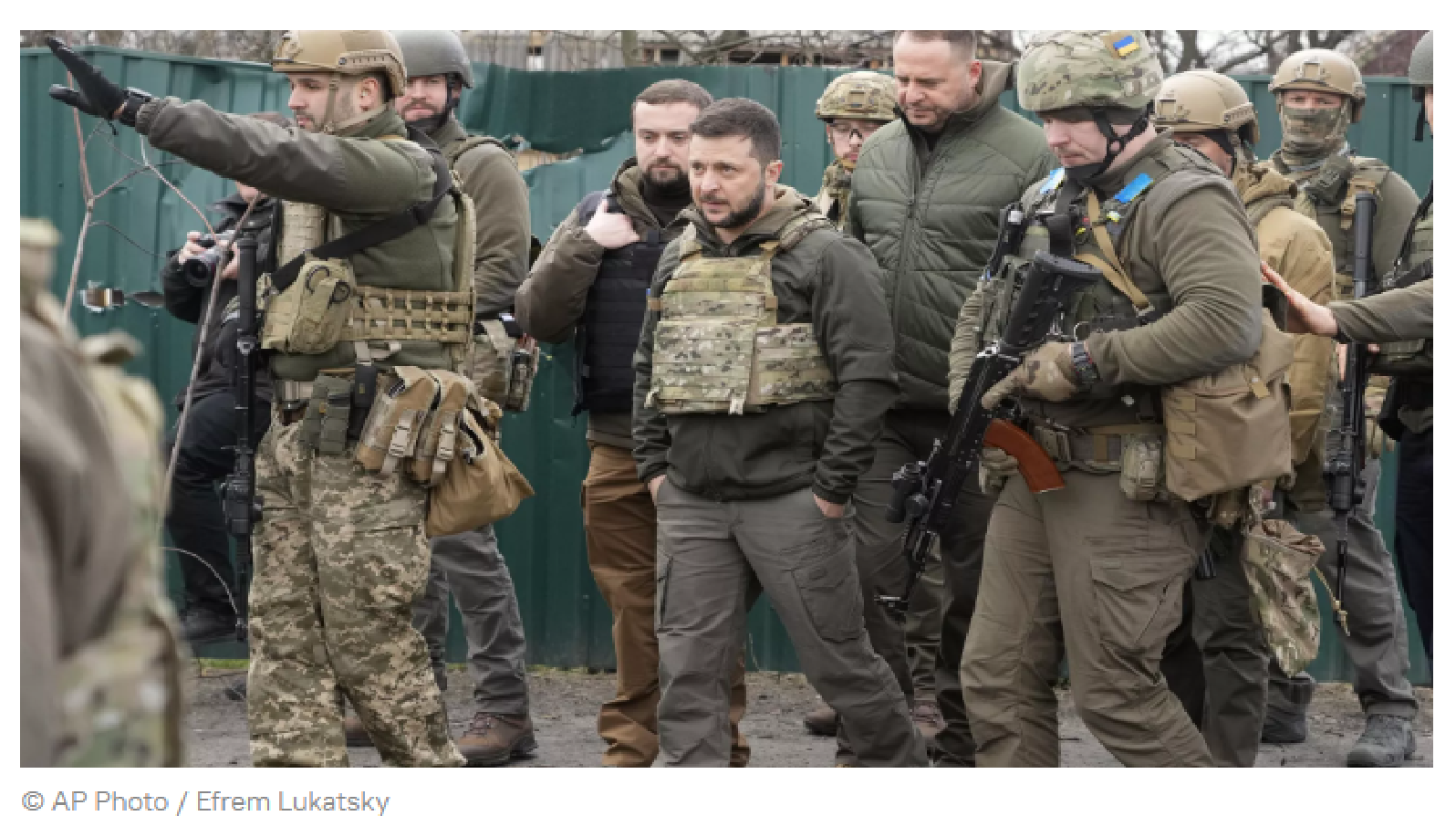 Analista dos EUA: tropas da Ucrânia podem se revoltar contra Zelensky devido a fracassos militares