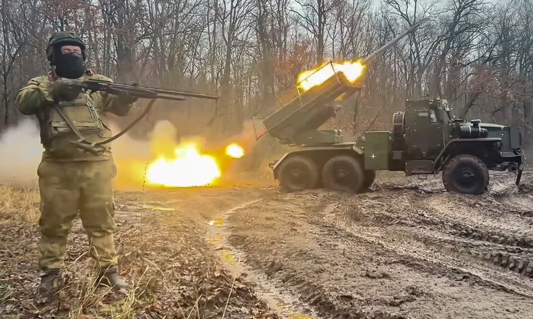 Resumo da guerra na Ucrânia: Milhares de tropas de Kyiv em Kursk estão quase cercadas por forças russas
