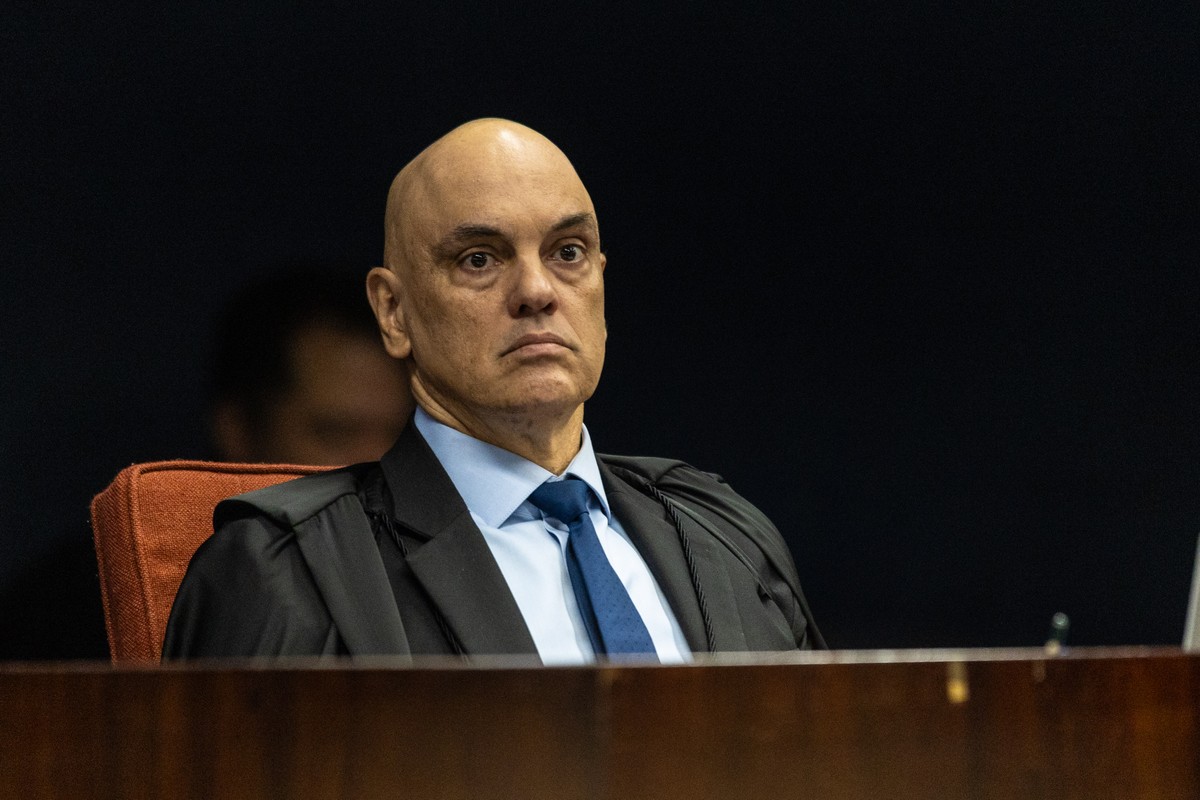 Moraes prepara voto duro e histórico sobre  Bolsonaro e mais sete réus